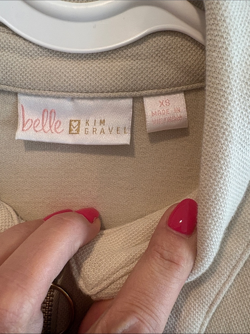 Belle by Kim Gravel Sleeveless Zip Polo Tank in Cream ptp 17-18 length 25 - Picture 2 of 5